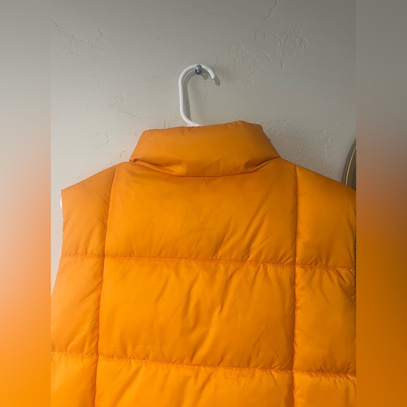 Levi's Box Quilt Puffer Layer Vest  (Apricot)
Size L - Picture 11 of 13